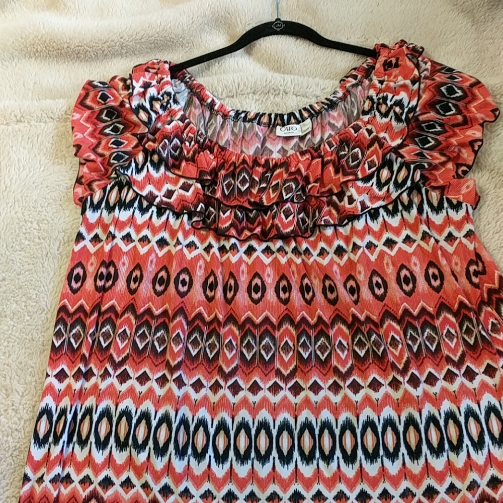 Beautiful plus size 26/28 top.